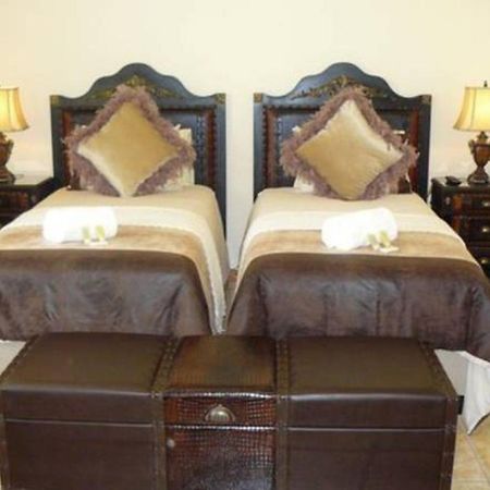Kimberley Manor Guesthouse Стая снимка