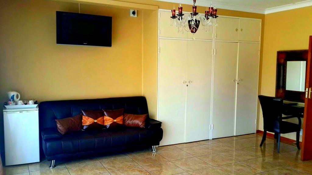 Kimberley Manor Guesthouse Екстериор снимка
