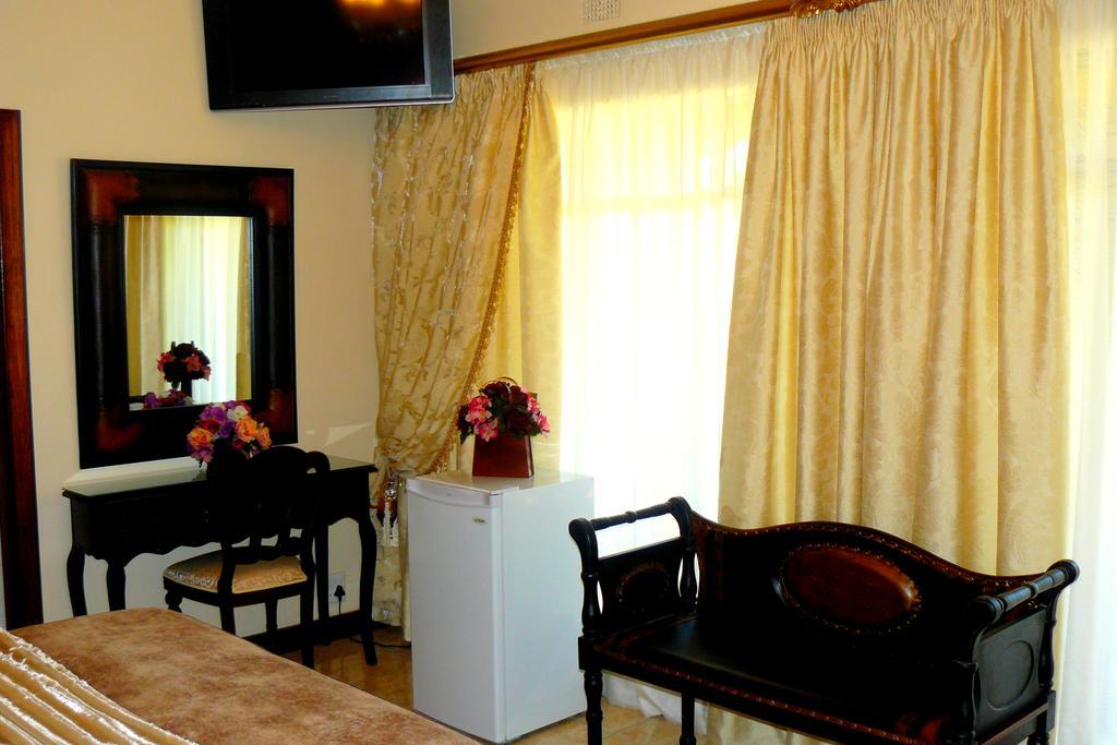 Kimberley Manor Guesthouse Екстериор снимка