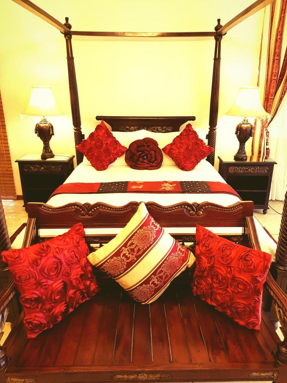 Kimberley Manor Guesthouse Екстериор снимка